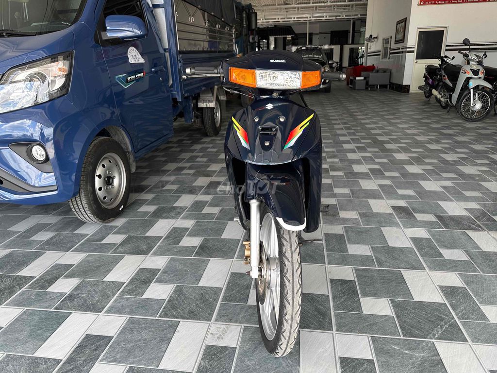 Suzuki 2000 - ảnh 1