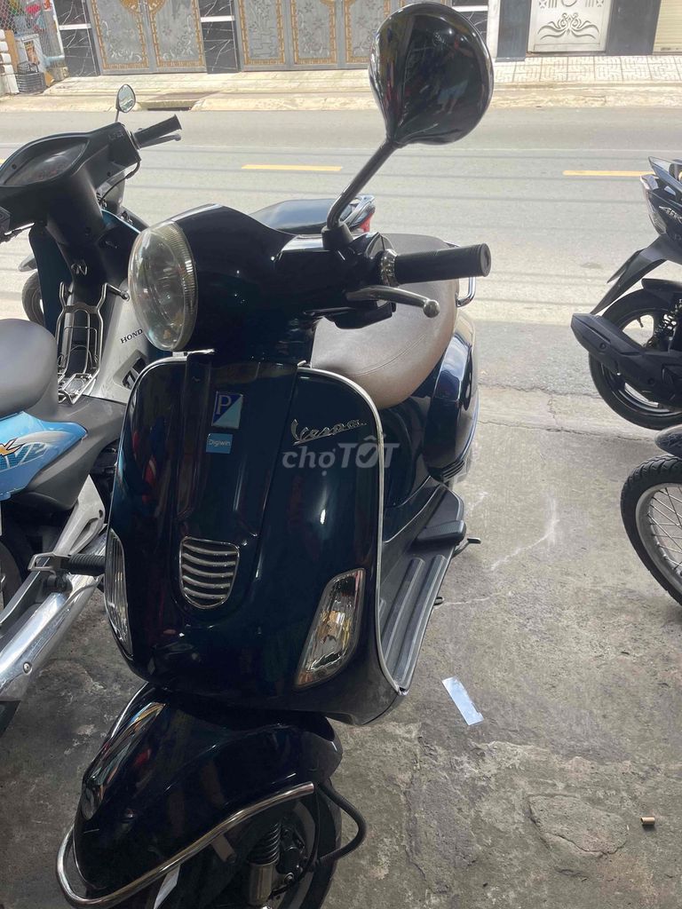 Piaggio Vespa 2012 - ảnh 2