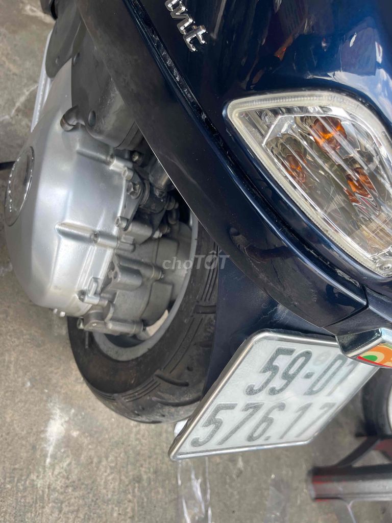 Piaggio Vespa 2012 - ảnh 3