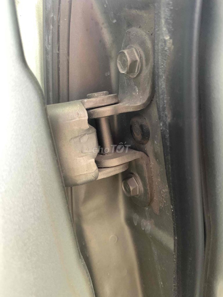 Toyota Innova - ảnh 3