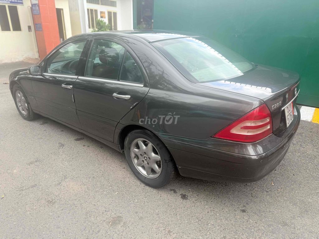 Mercedes-Benz 2002 - ảnh 4