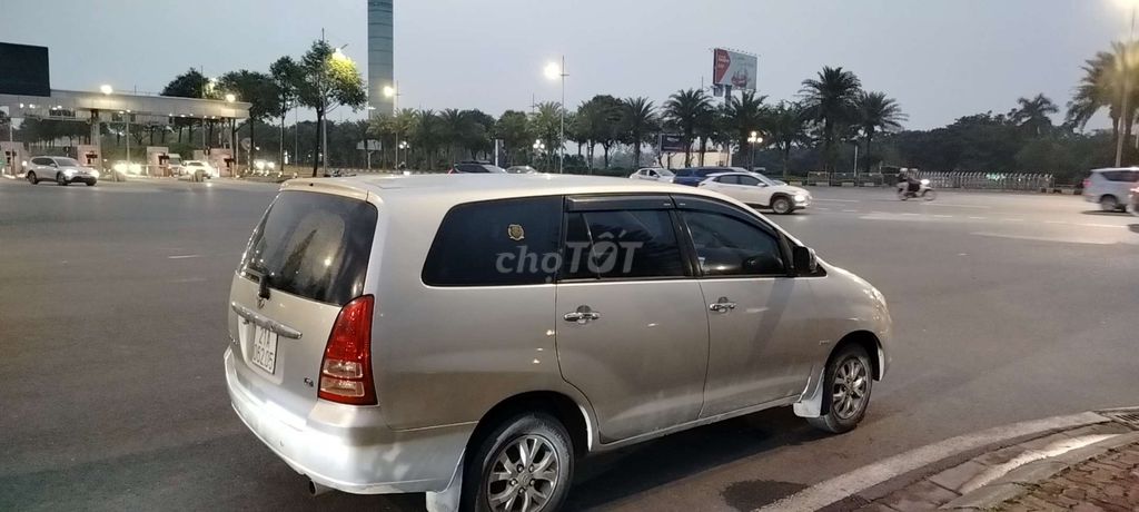 Toyota Innova 2008 - ảnh 4