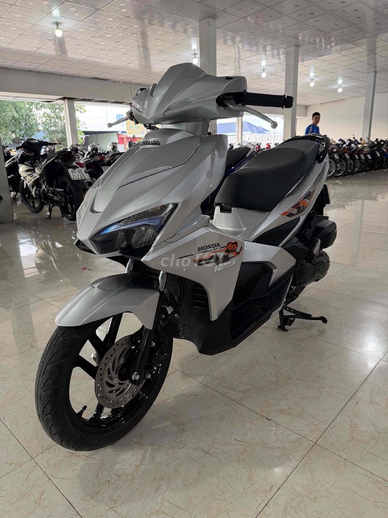 Honda Air Blade - ảnh 2