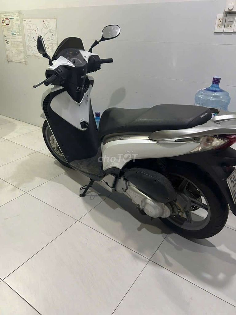 Honda SH 2011 - ảnh 3