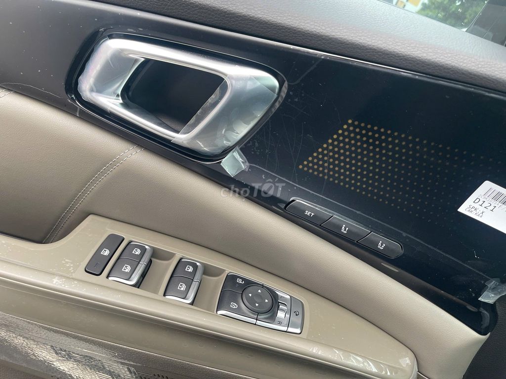 Kia Carnival - ảnh 5