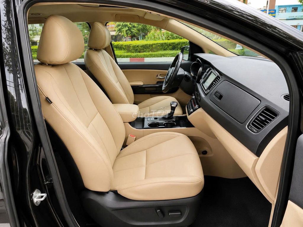 Kia Sedona 2021 - ảnh 2