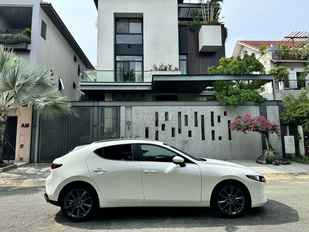 Mazda 3 2025 - ảnh 1