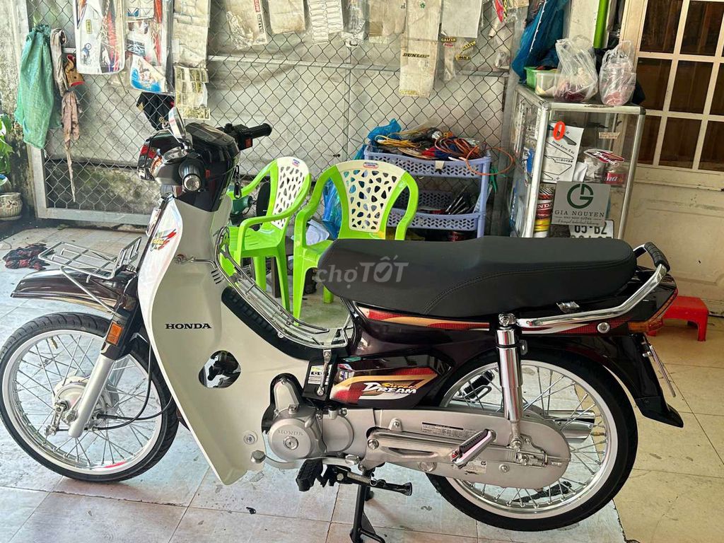 rebel 2012 - ảnh 2
