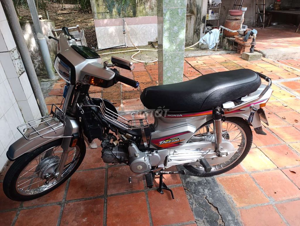 Honda Dream 1995 - ảnh 2