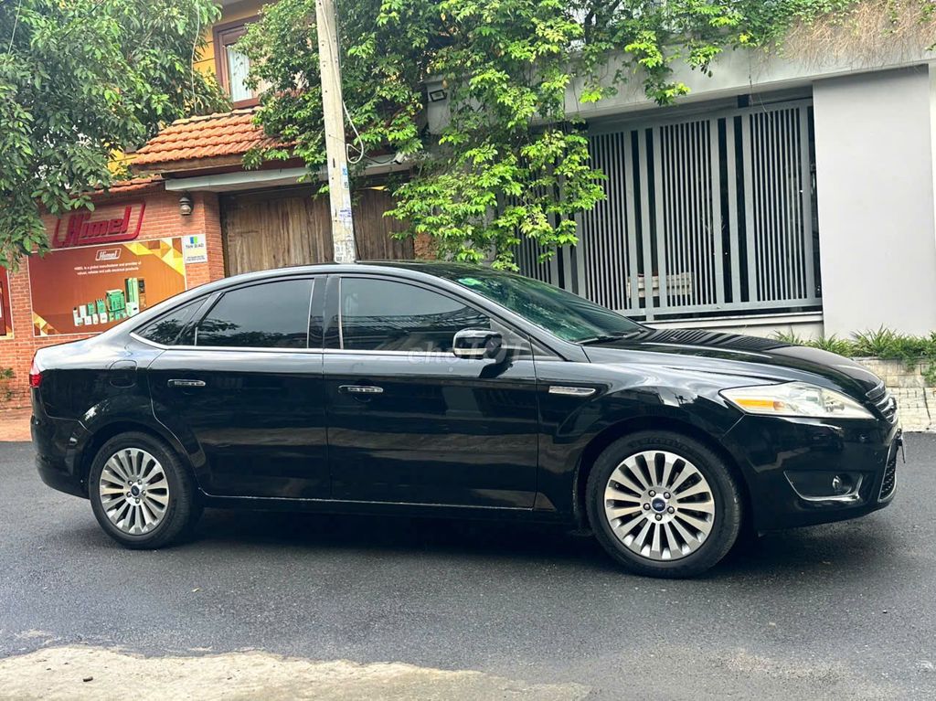 Ford Mondeo 2010 - ảnh 1