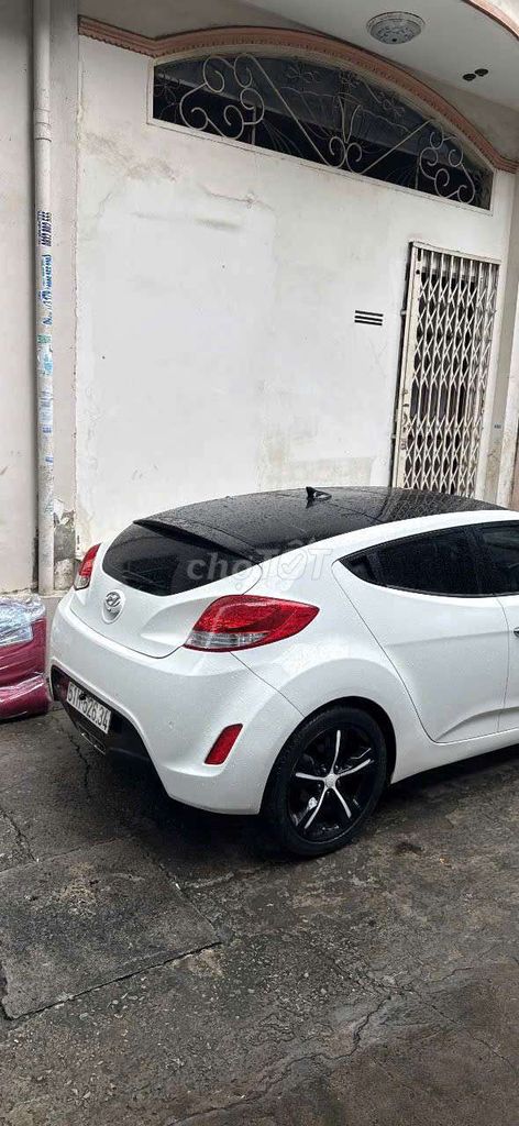 Hyundai Veloster 2011 - ảnh 2