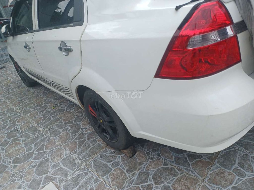 Chevrolet Aveo 2016 - ảnh 3