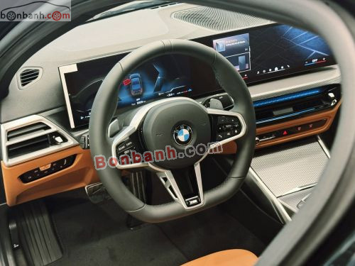 BMW 3 Series 320i M Sport 2025 - ảnh 4