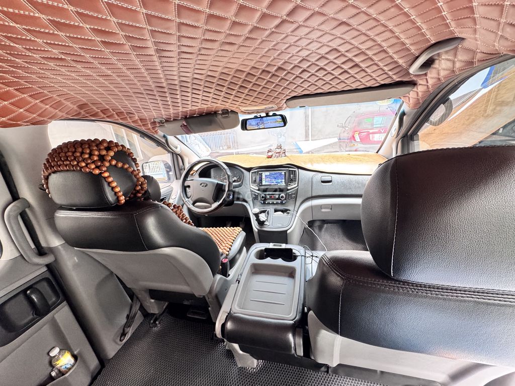 Hyundai Starex 2016 - ảnh 2