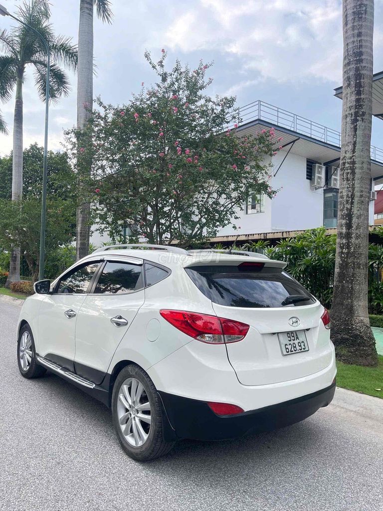 Hyundai Tucson - ảnh 2