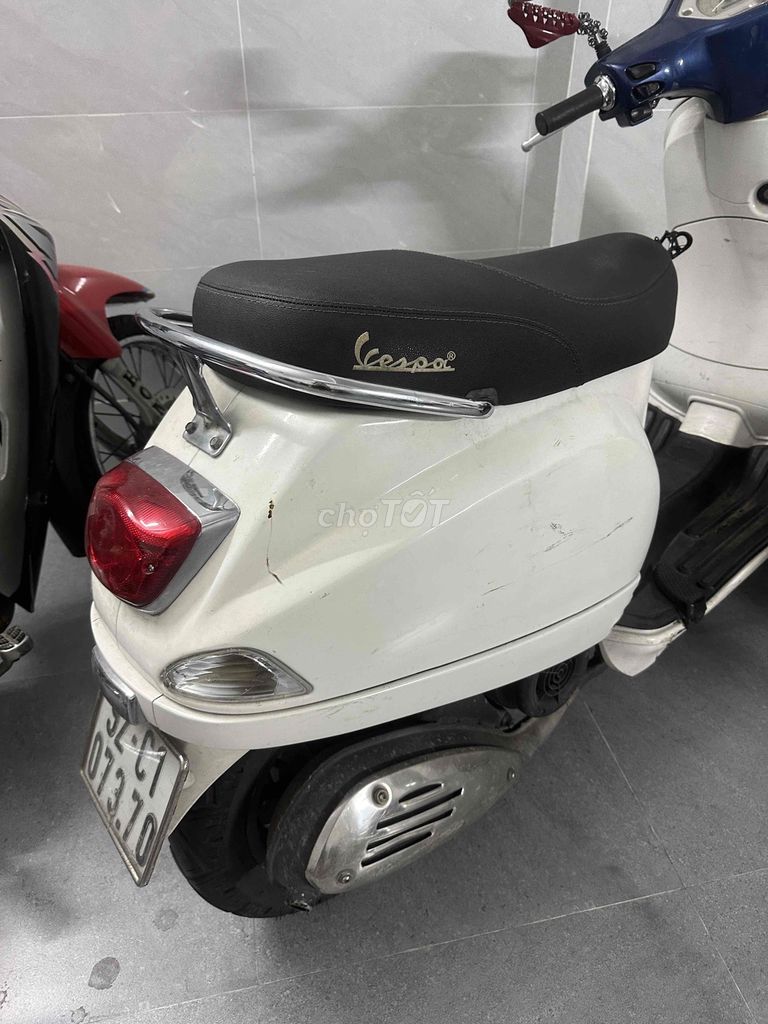 Piaggio Vespa 2009 - ảnh 4