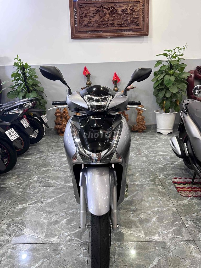 Honda SH 2019 - ảnh 1