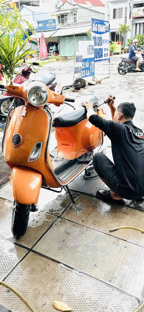 Piaggio Vespa 2012 - ảnh 1
