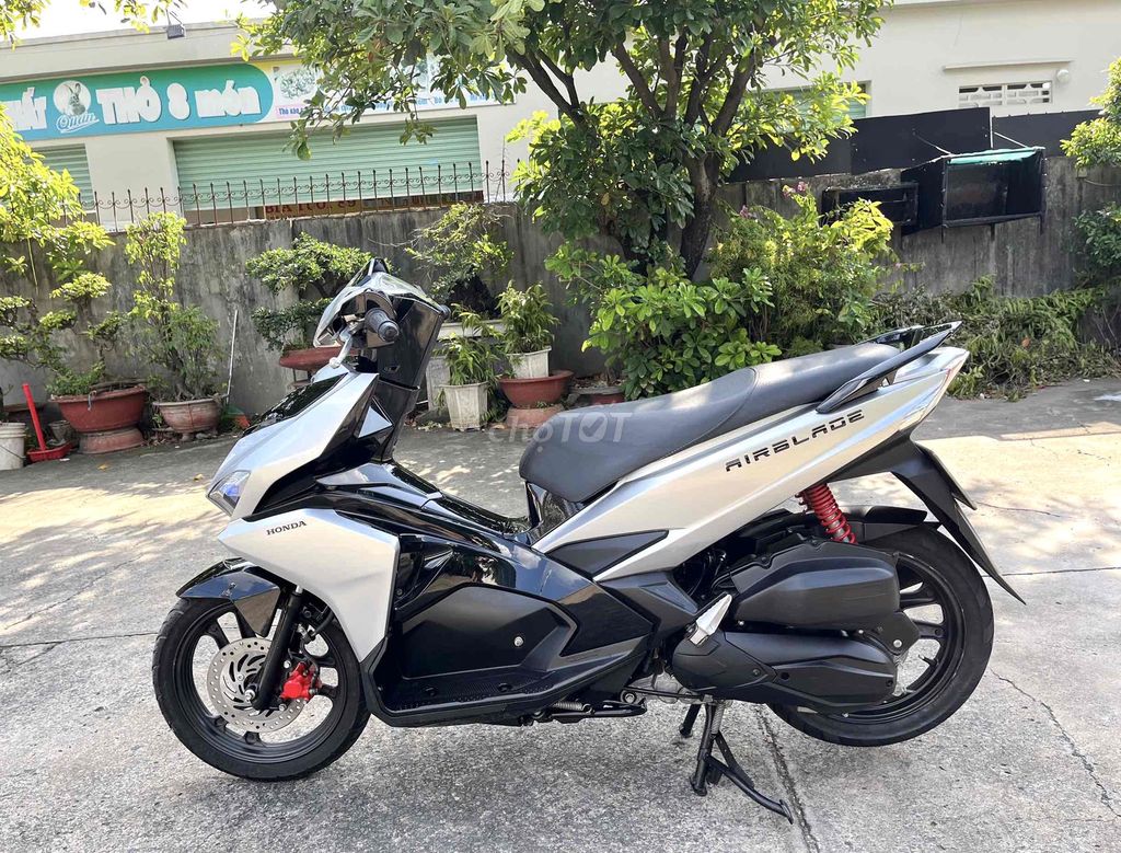 Honda Air Blade 2017 - ảnh 4