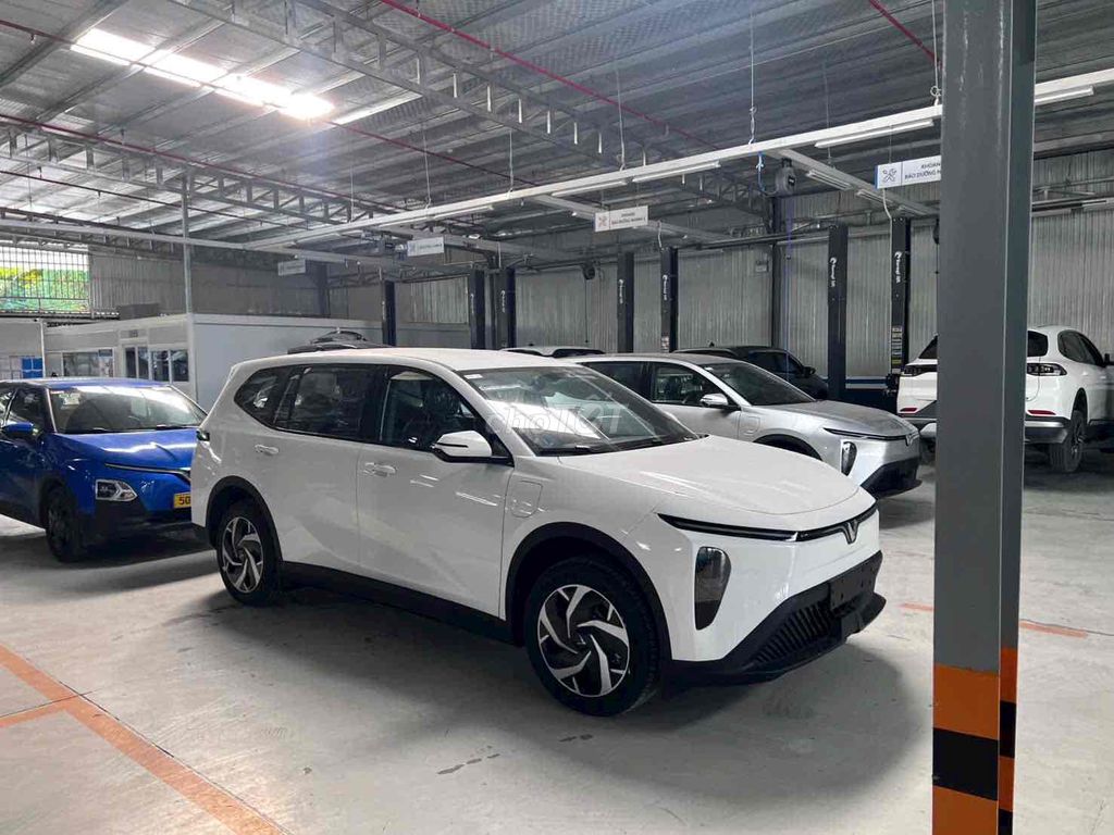 VinFast Limo Green - ảnh 1