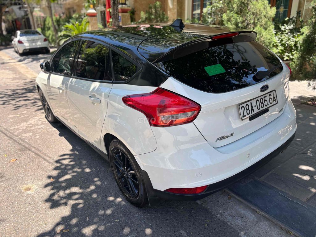 Ford Focus 2019 - ảnh 2