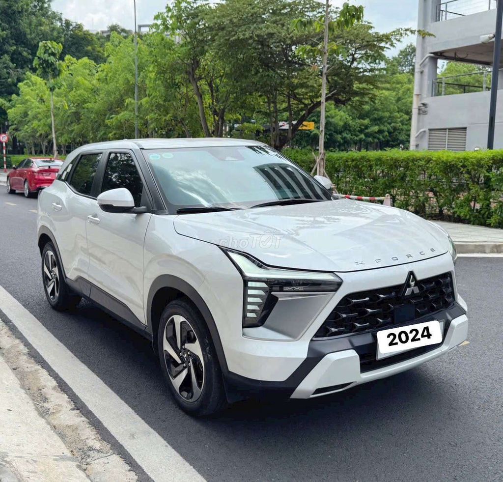 Mitsubishi Xforce Ultimate 2024 - ảnh 1