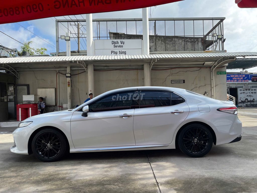 Toyota Camry 2.5Q 2020 - ảnh 4