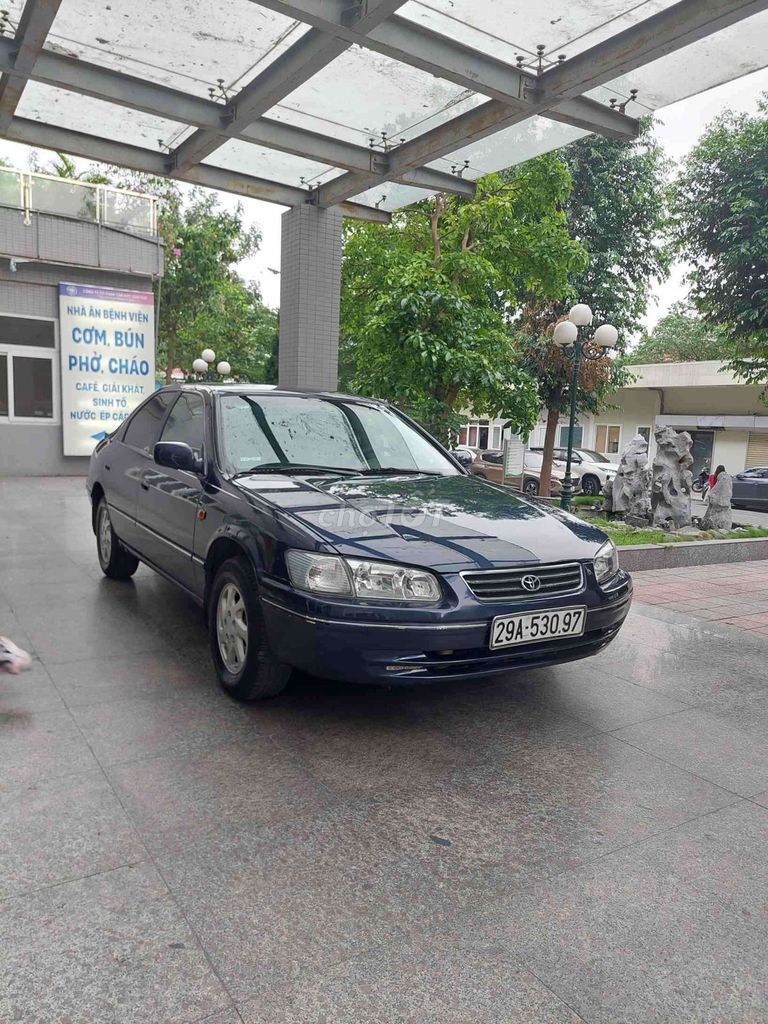 Toyota Camry 2001 - ảnh 1