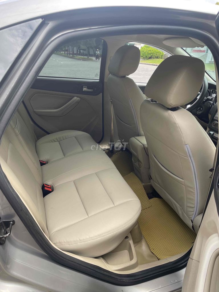 Ford Focus 2011 - ảnh 4