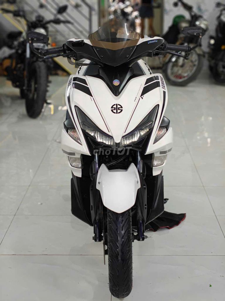 Yamaha NVX 2017 - ảnh 1