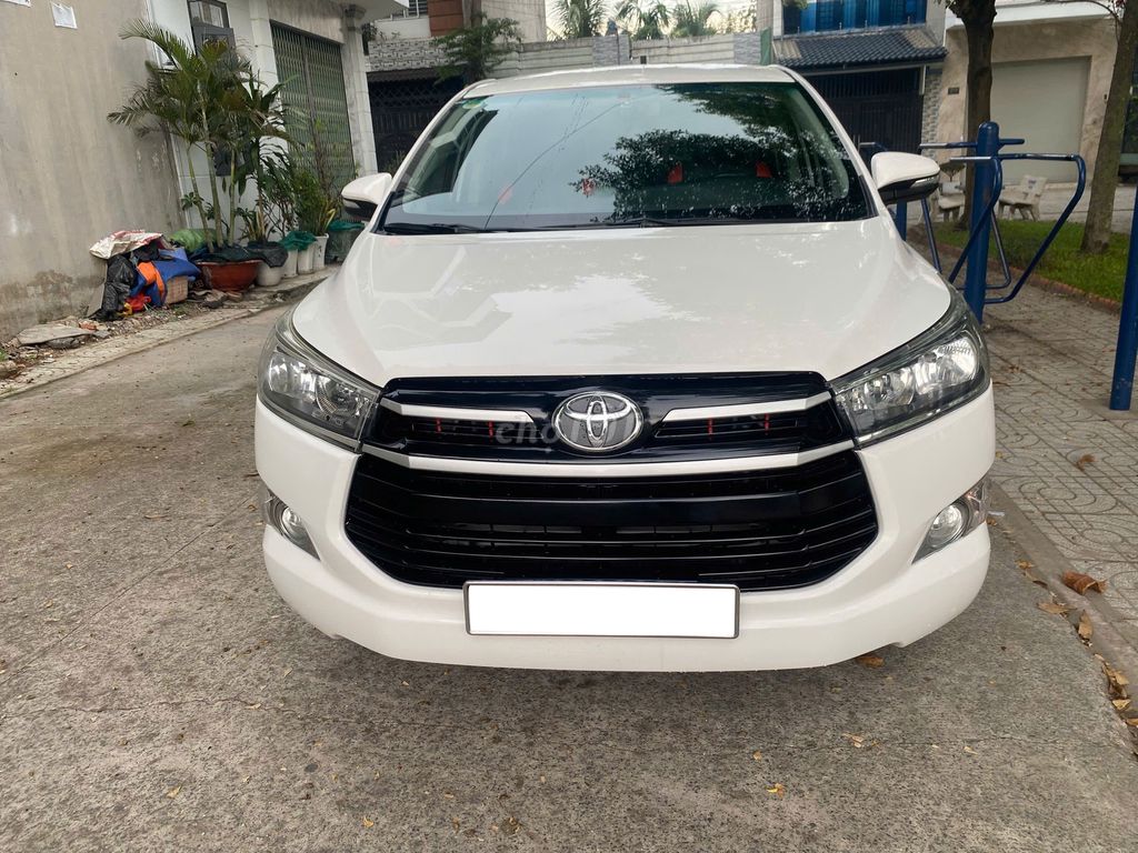 Toyota Innova 2.0E - ảnh 3
