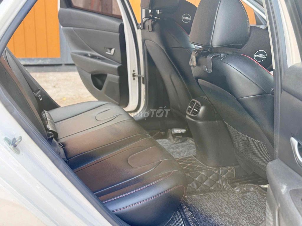Hyundai Elantra 2022 - ảnh 2