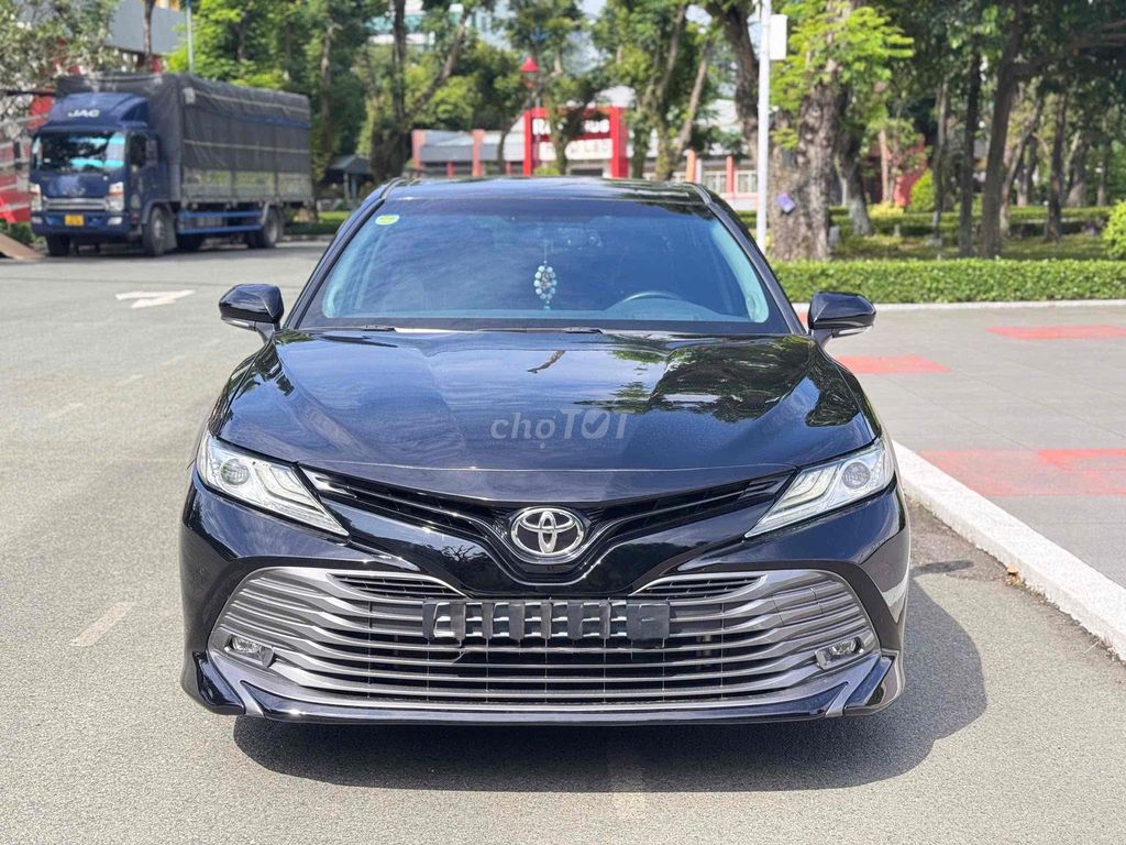 Toyota Camry 2.5Q 2019 - ảnh 1