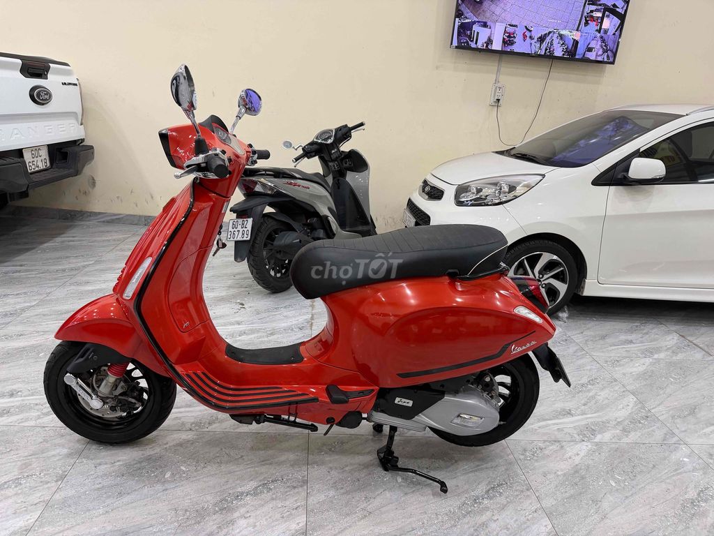 Piaggio Vespa 2022 - ảnh 1
