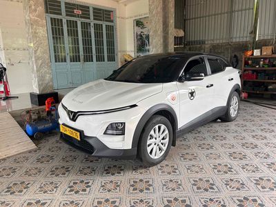 VinFast VF6 Eco 2026 - ảnh 1