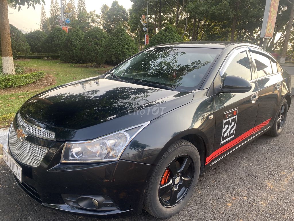 Chevrolet Cruze 2012 - ảnh 1