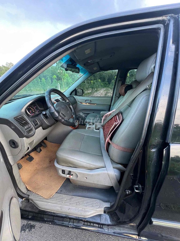 Kia Carnival - ảnh 2