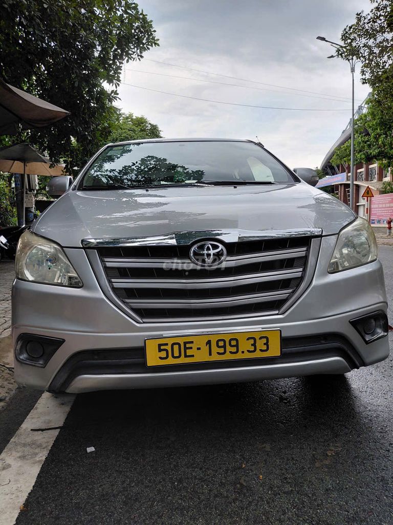 Toyota Innova 2.0E 2015 - ảnh 2