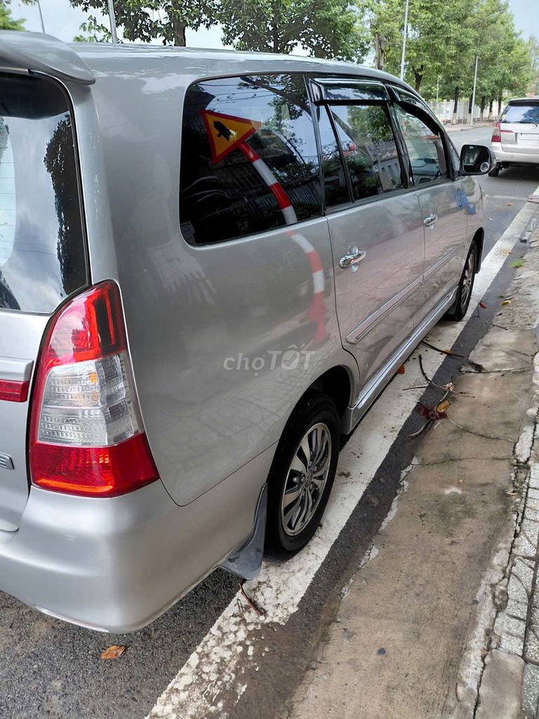 Toyota Innova 2.0E 2015 - ảnh 3