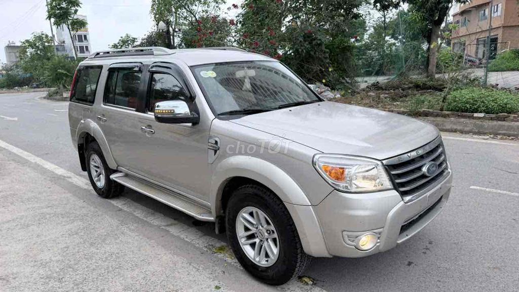 Ford Everest 2009 - ảnh 2