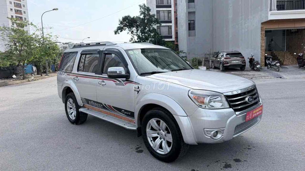 Ford Everest 2011 - ảnh 3