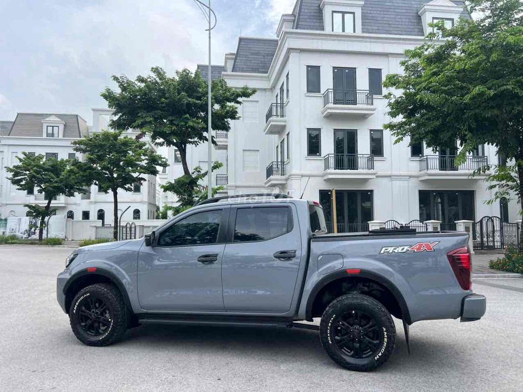Nissan Navara 2022 - ảnh 4