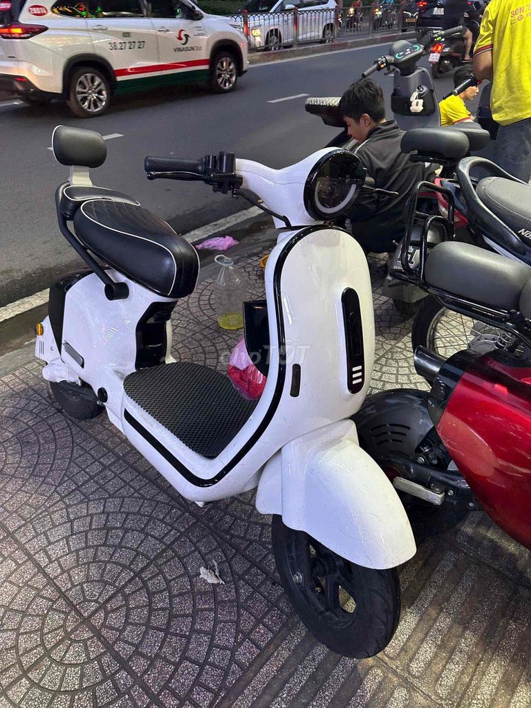 Xe L 2026 - ảnh 1