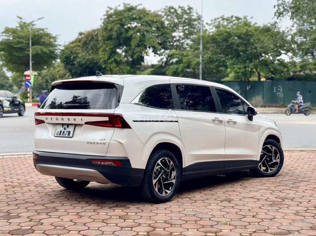 Hyundai Custin Cao Cấp 2.0T 2024 - ảnh 2