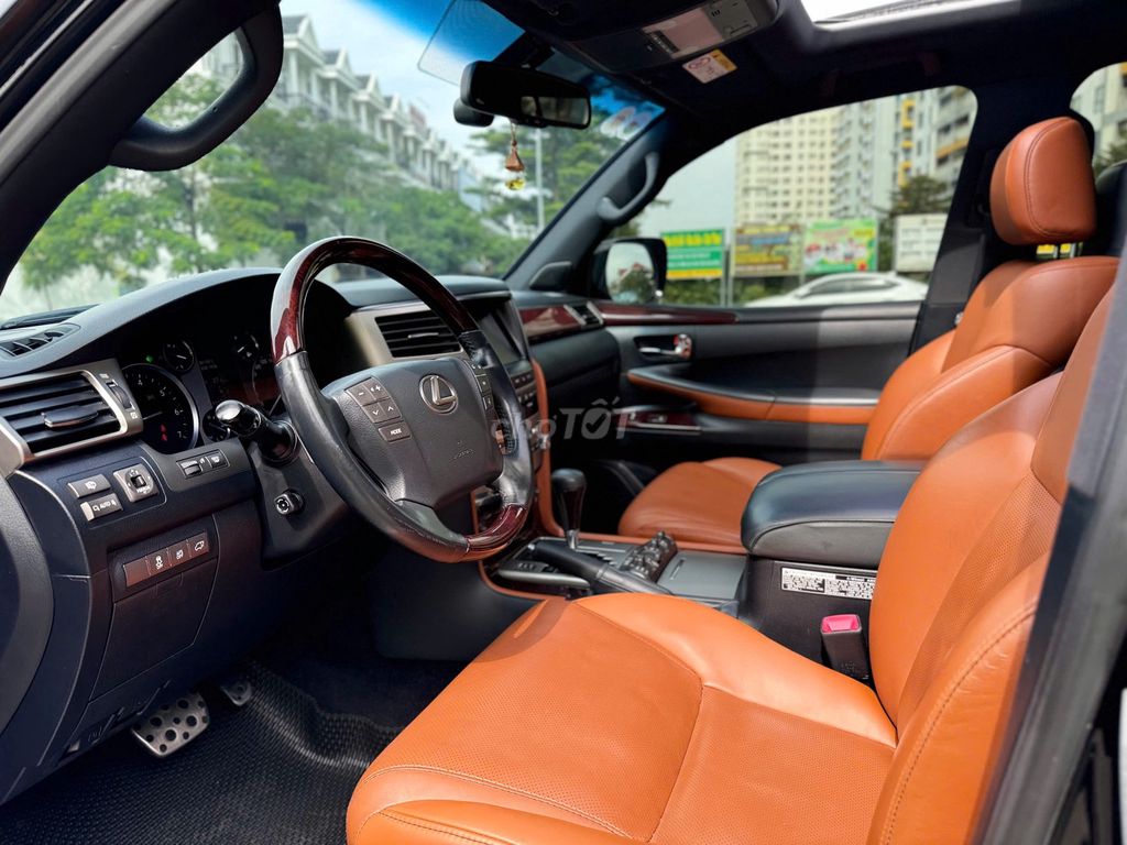 Lexus LX 2015 - ảnh 2