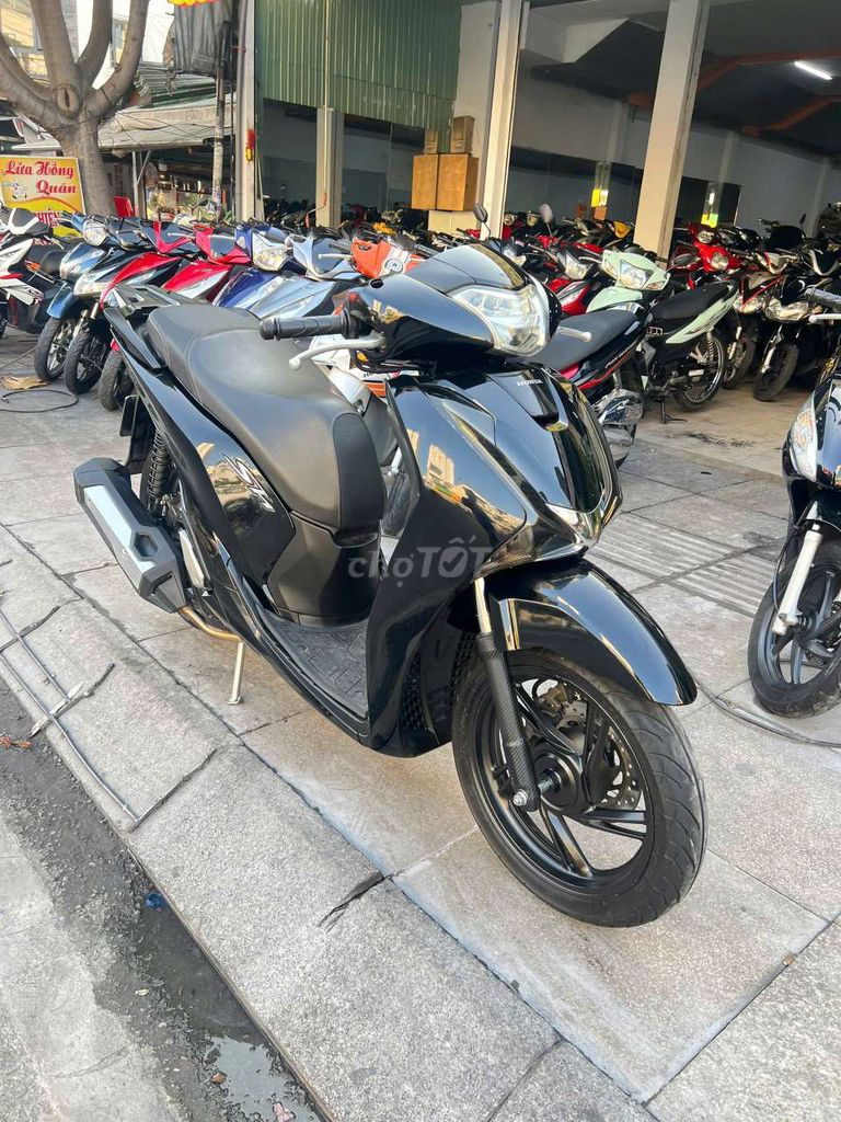 Honda SH 2018 - ảnh 1