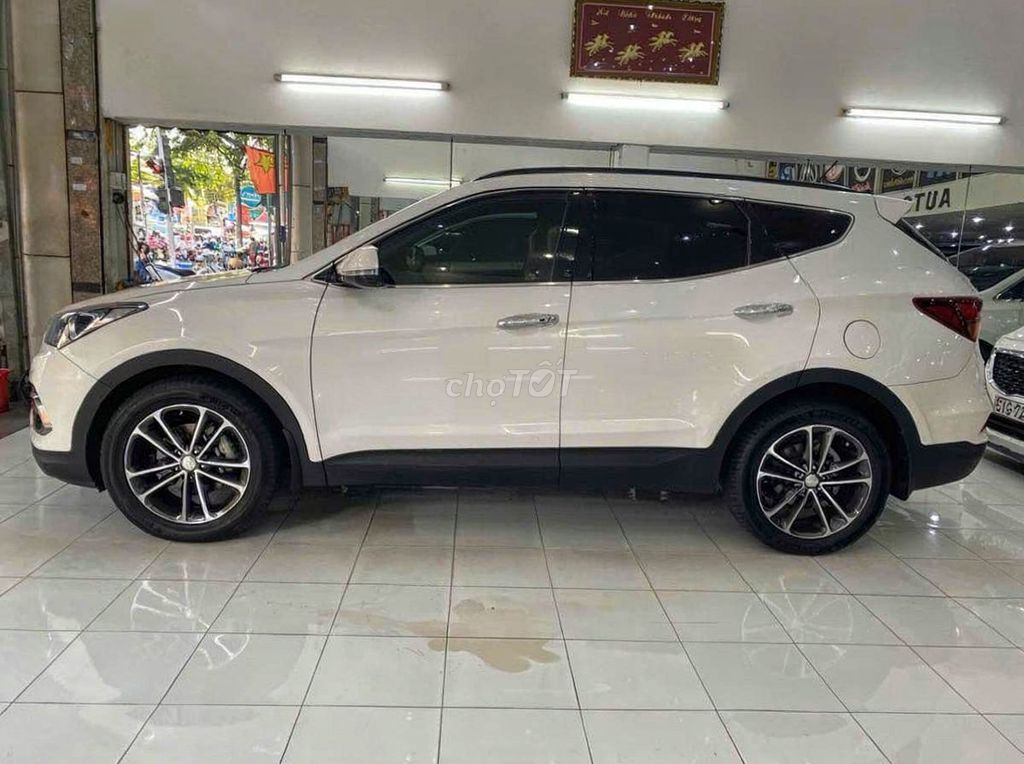 Hyundai SantaFe 2.2L 4WD 2017 - ảnh 2