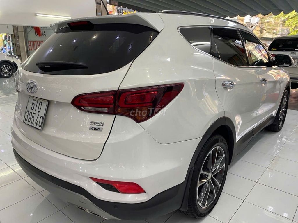 Hyundai SantaFe 2.2L 4WD 2017 - ảnh 3