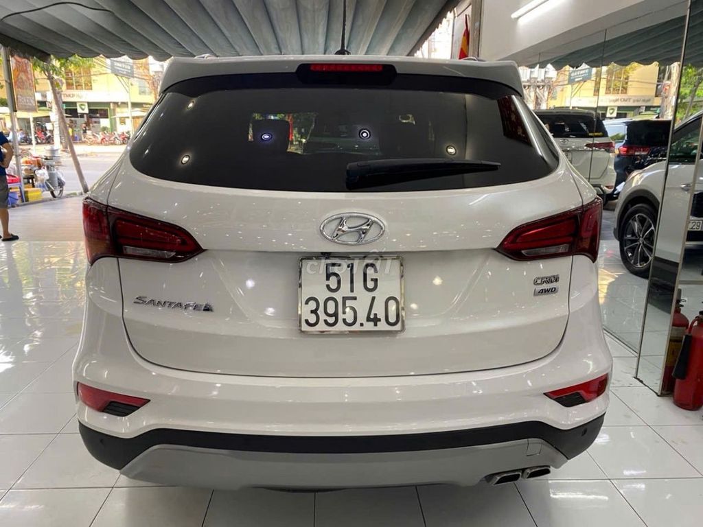 Hyundai SantaFe 2.2L 4WD 2017 - ảnh 5