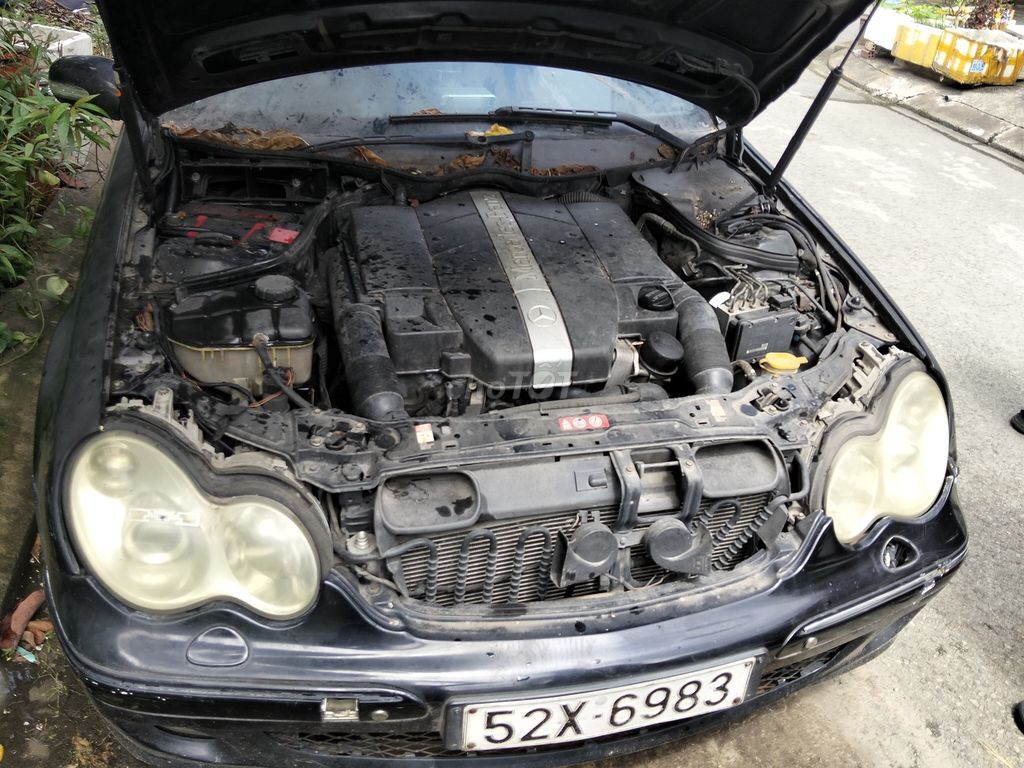 Mercedes-Benz - ảnh 1